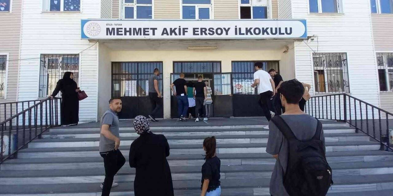 Tatvan’da öğrencilerin YKS heyecanı