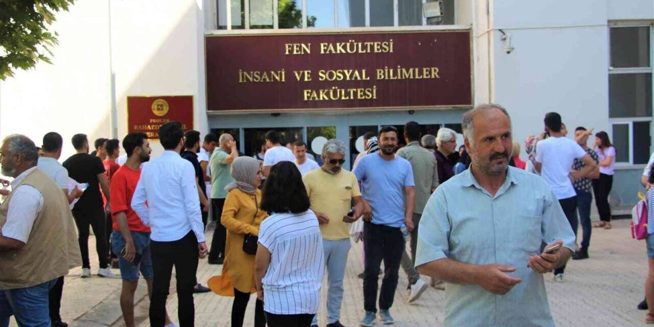 Elazığ’da YKS’nin ilk oturum heyecanı başladı