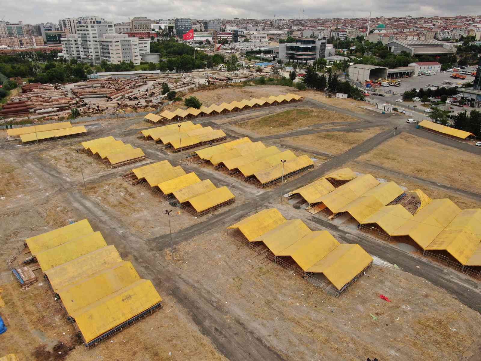 İstanbul’da Kurban Bayramı için çadırlar kuruluyor