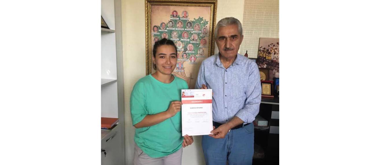 Diplomalarını aldılar