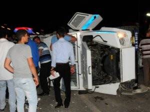 Zırhlı Polis Aracı Kaza Yaptı: 4 Yaralı