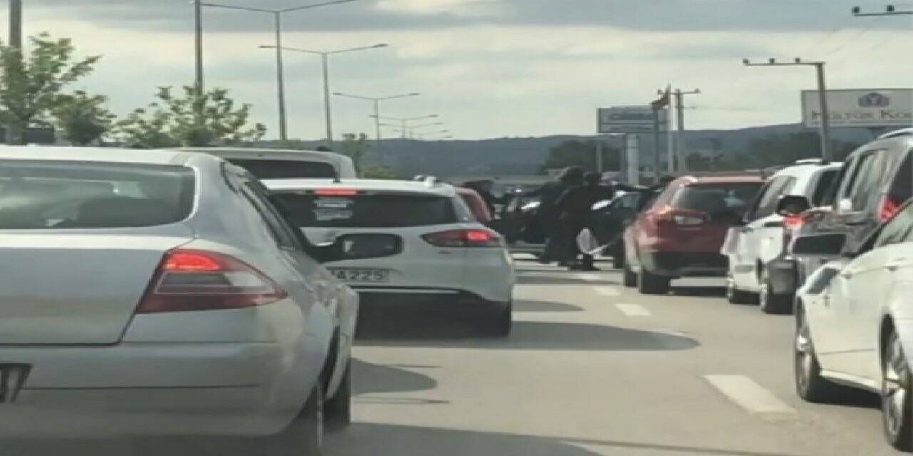 Trafiği kapatan düğün konvoyuna haklı isyan