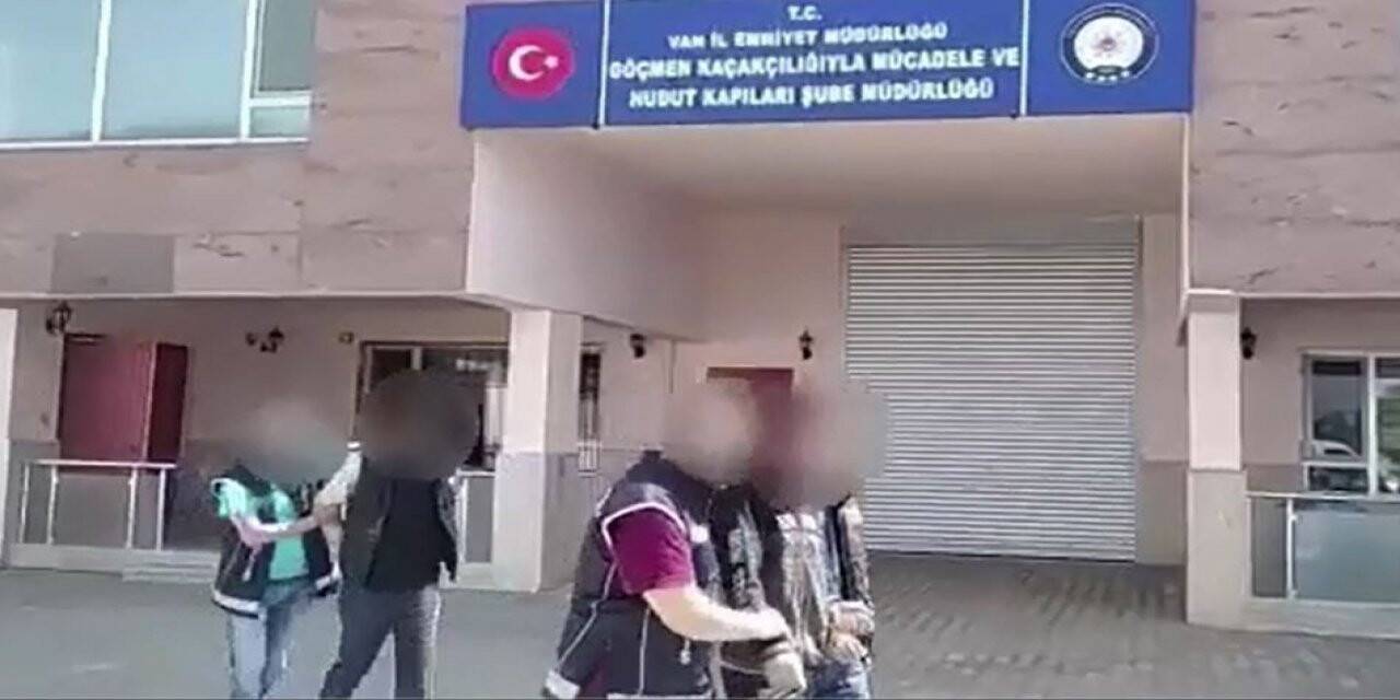 Van’da 4 organizatör tutuklandı