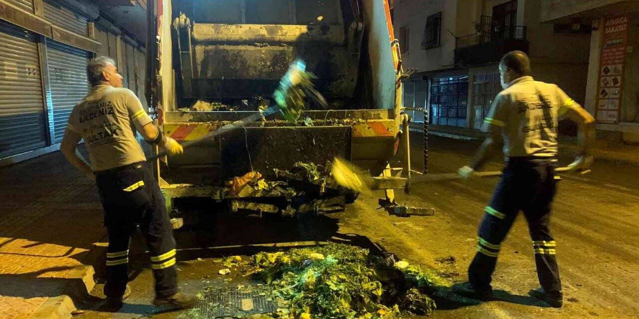 Akdeniz’de her gün 400 ton çöp toplanıyor