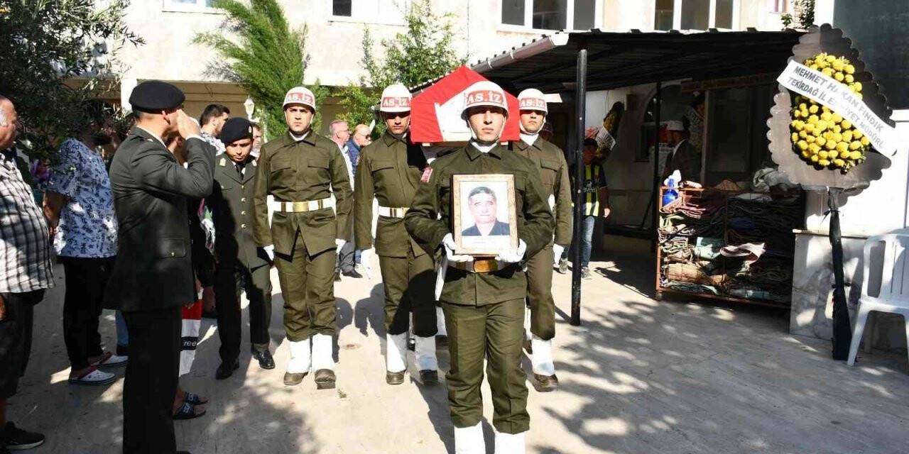 Beyin kanamasından hayatını kaybeden Kıbrıs Gazisi son yolculuğuna uğurlandı