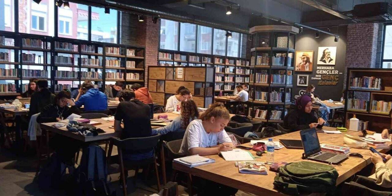 Kepez’in 12 kütüphanesi tamamlandı