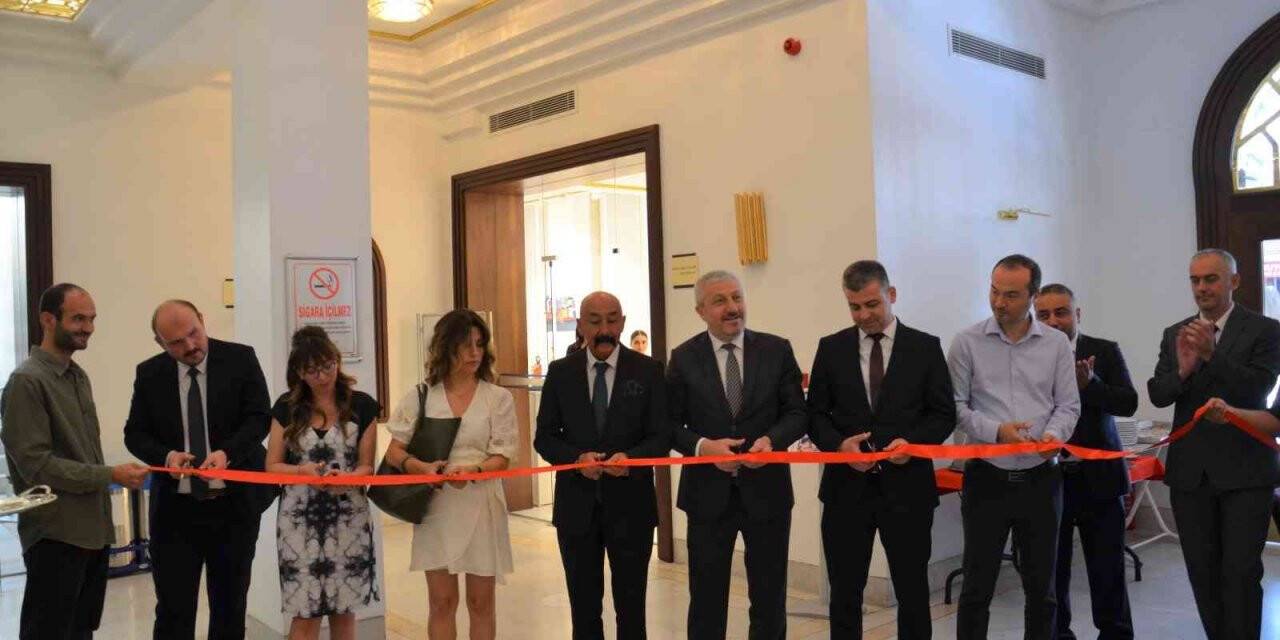 Psikiyatri hastalarından el sanatları sergisi