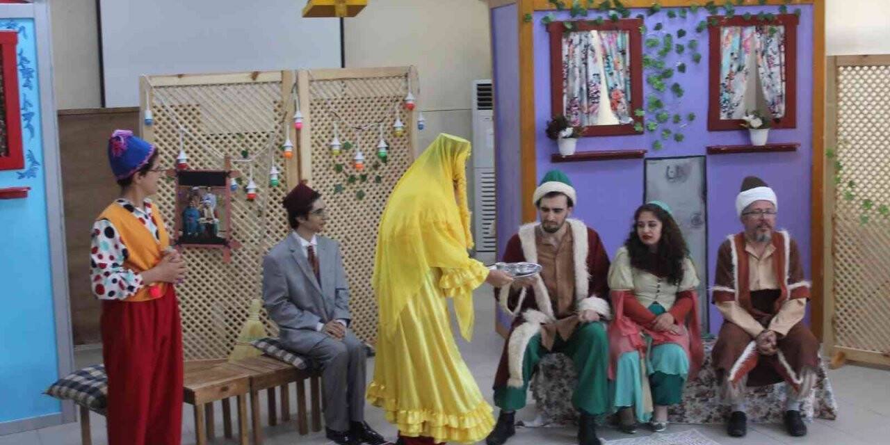 “İki gözümün İstanbul’u” cezaevinde sahnelendi