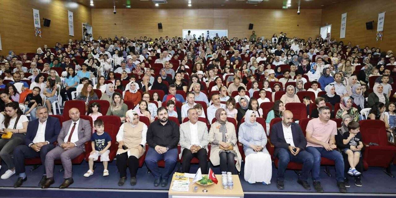 Sultangazi’de Bilim Merkezi’nden yılsonu programı