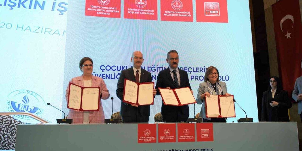 Başkan Şahin Ankara’da başarılı projeleri anlattı