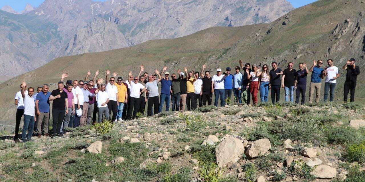 Milli eğitim camiasından doğa yürüyüşü