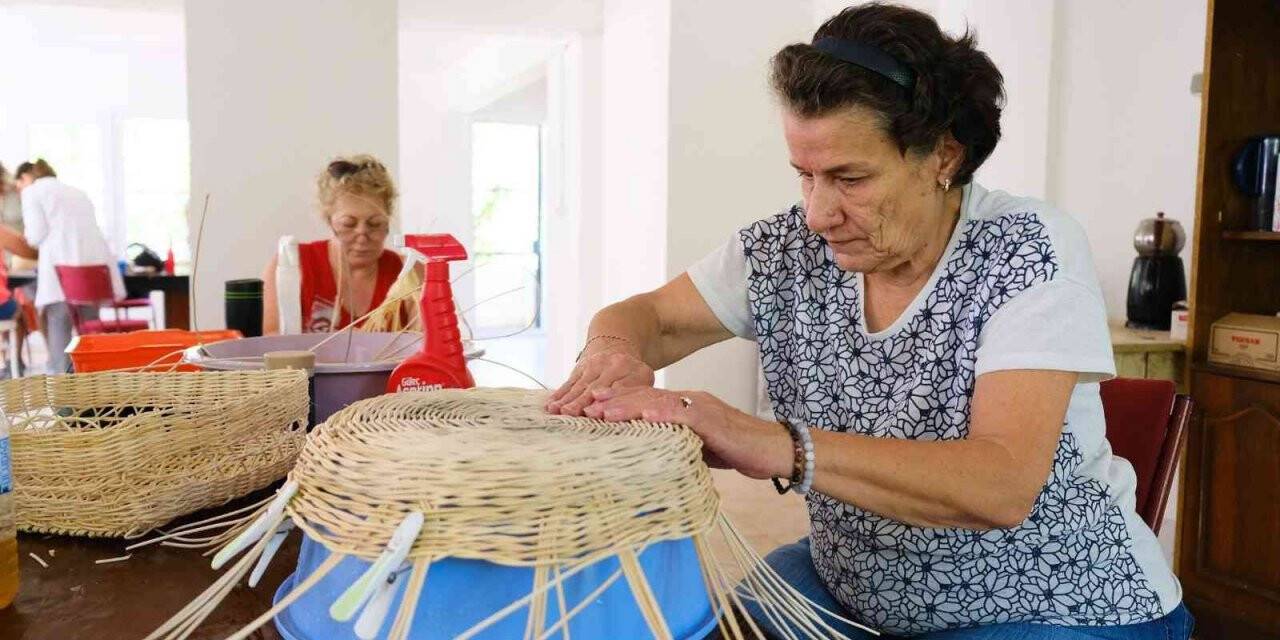 Ayvalık’ta sepet örme geleneği yeniden hayat buldu