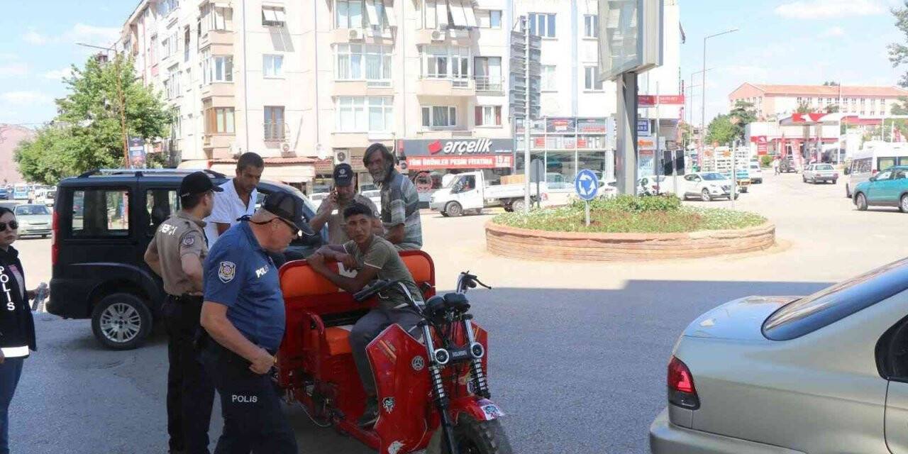 Keşan’daki huzur ve güven uygulamalarında aranan 2 kişi yakalandı