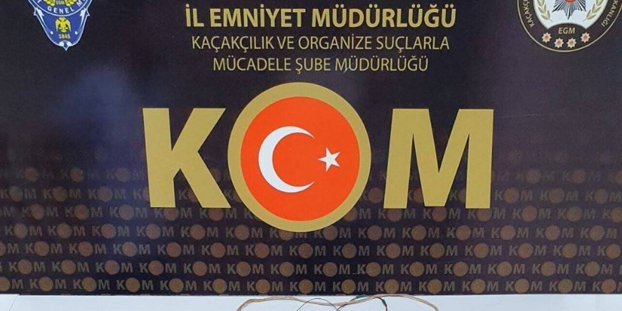 Ehliyet sınavında kopya düzeneği kuranlar yakalandı