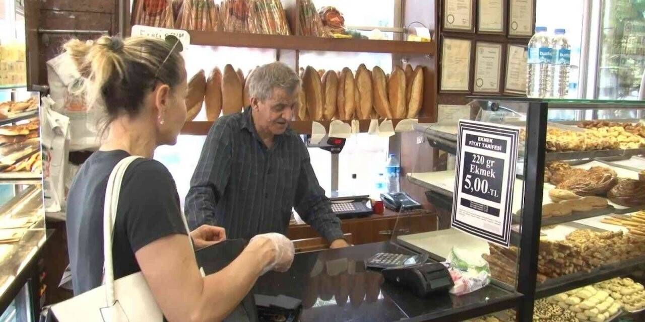 Kadıköy’de fırınlarda ekmeklere zam denetimi