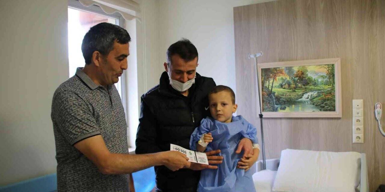 Bolu’da 200 çocuk şölenle sünnet oluyor