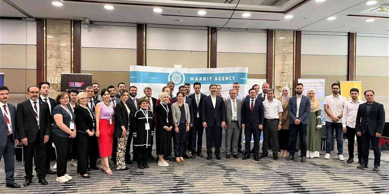 Köln’de düzenlenen fuarda Türk üniversiteleri tanıtıldı