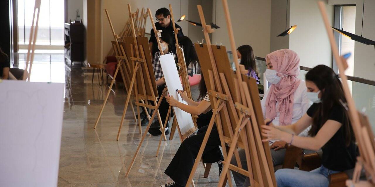 Denizli’de tiyatro ve akademik resim kursu başlıyor