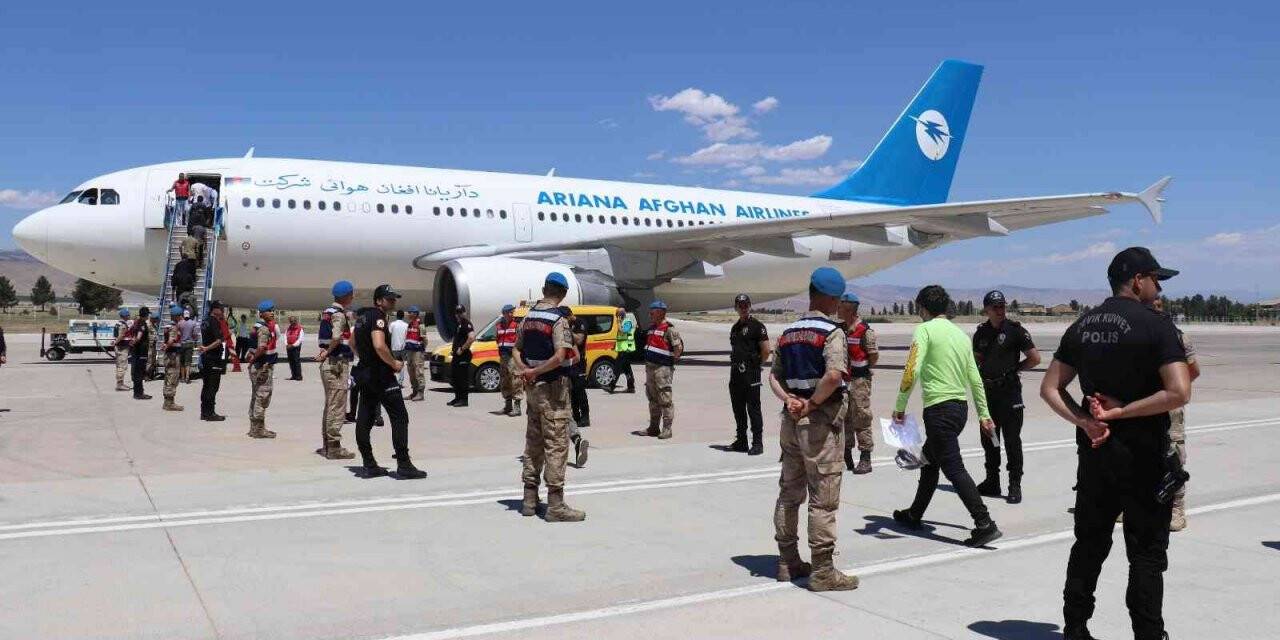 Malatya’da 3 günde bin 135 kaçak göçmen sınır dışı edildi