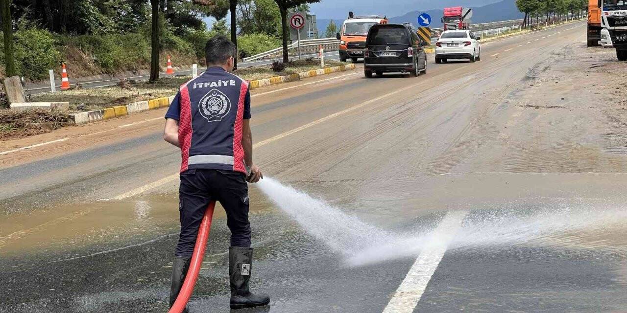 Selin oluşturduğu tahribat temizlendi