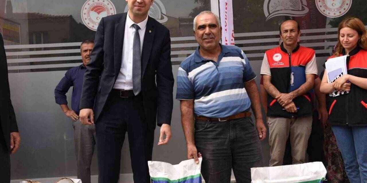 Büyükşehir’den bin çiftçiye tohum desteği