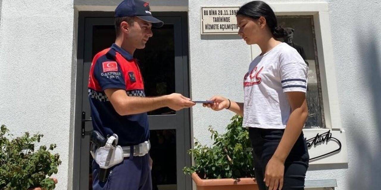 Çalınan cep telefonu sahibine teslim edildi