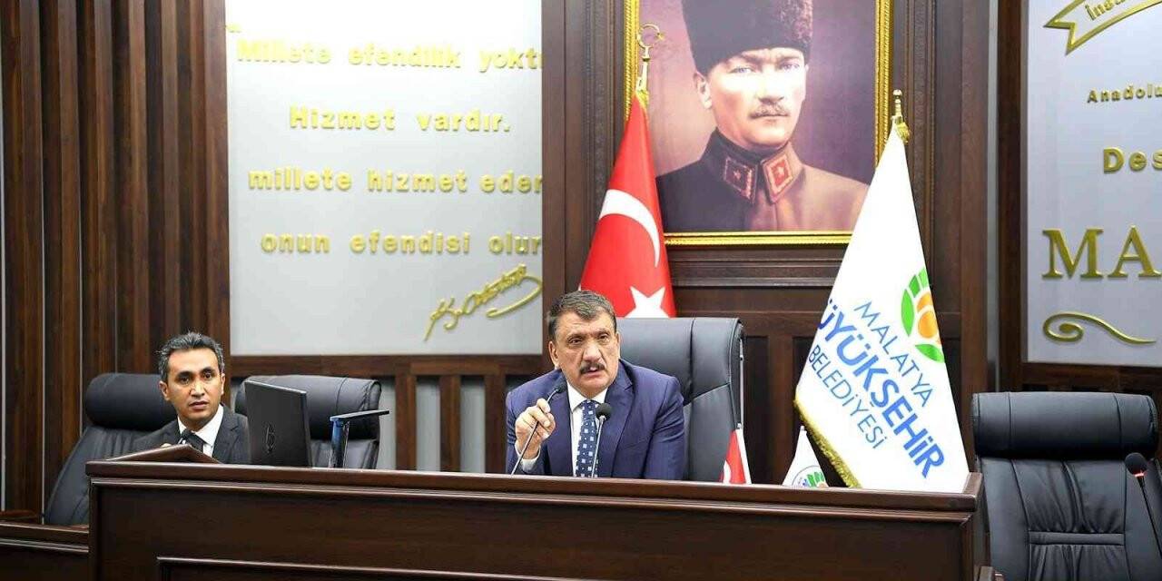 Şire Pazarı esnaflarından Başkan Gürkan’a ziyaret