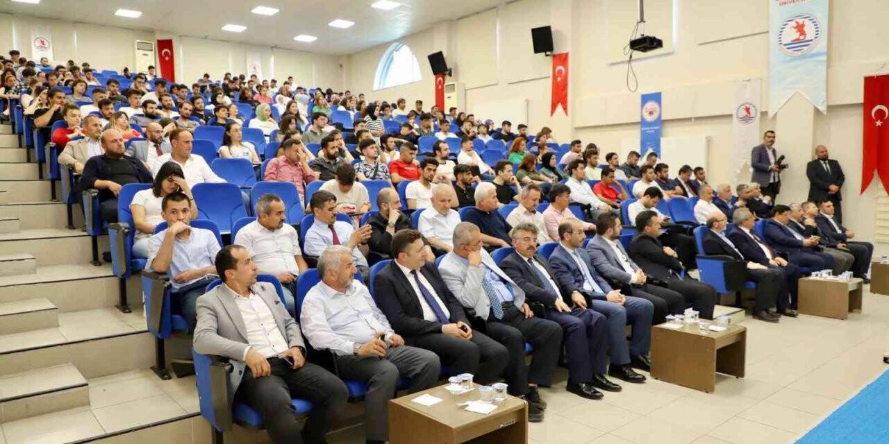 Cumhurbaşkanı Başdanışmanı Türkmenoğlu: “Türkiye kendi kendine yetebilen bir ülke”