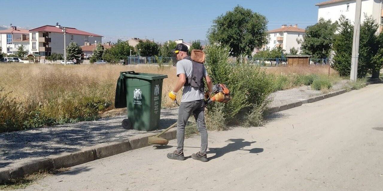 Genel temizlik çalışmaları devam ediyor