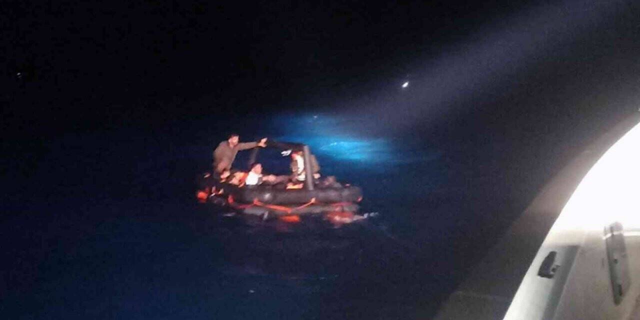 Pasaportuna ve değerli eşyalarına el konuldu, darp edilerek Türk sularına geri itildi