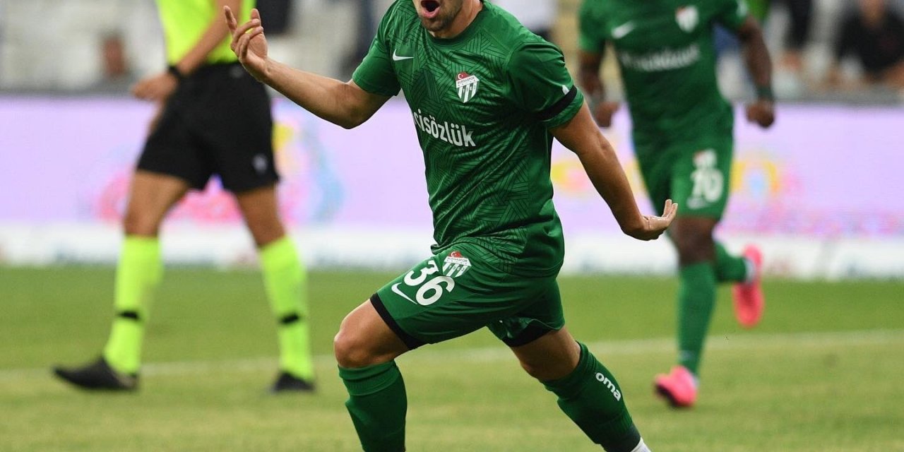 Burak Altıparmak, Bursaspor’a veda etti