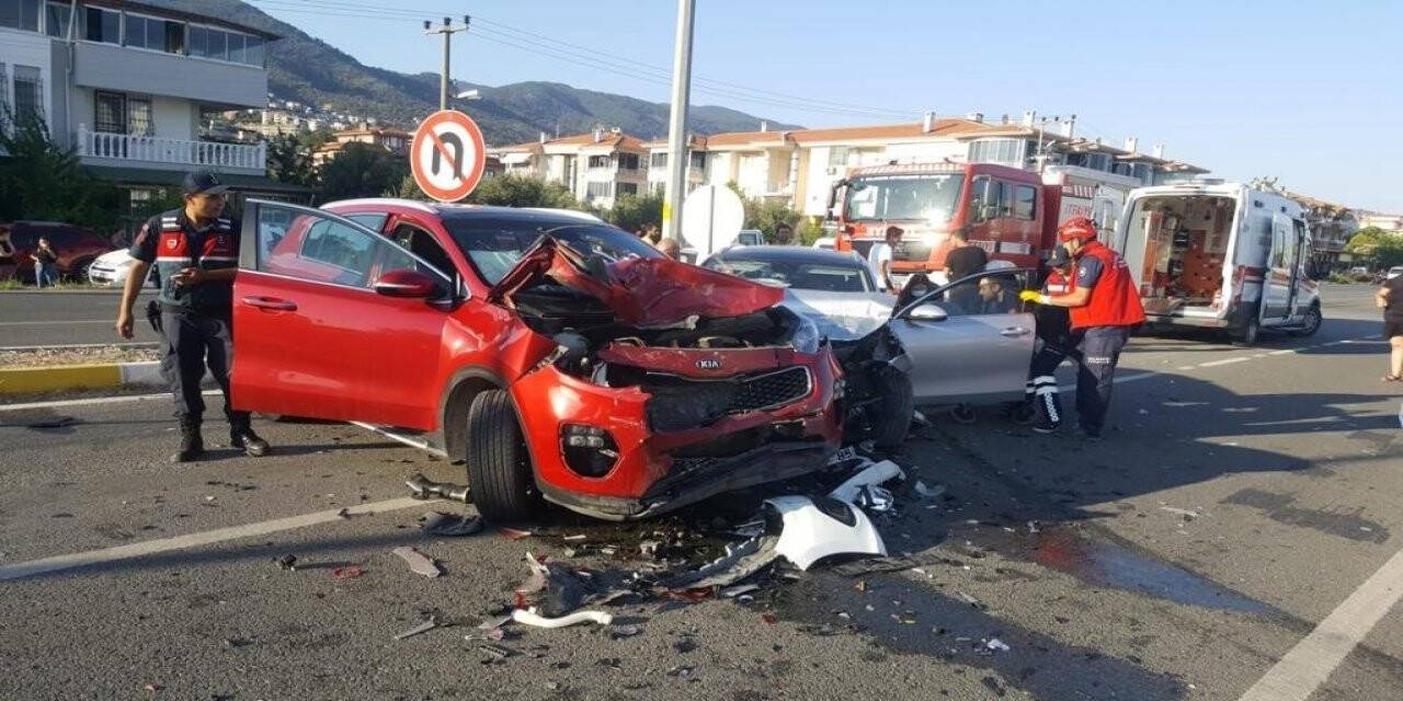 Balıkesir’de zincirleme trafik kazası: 4 yaralı