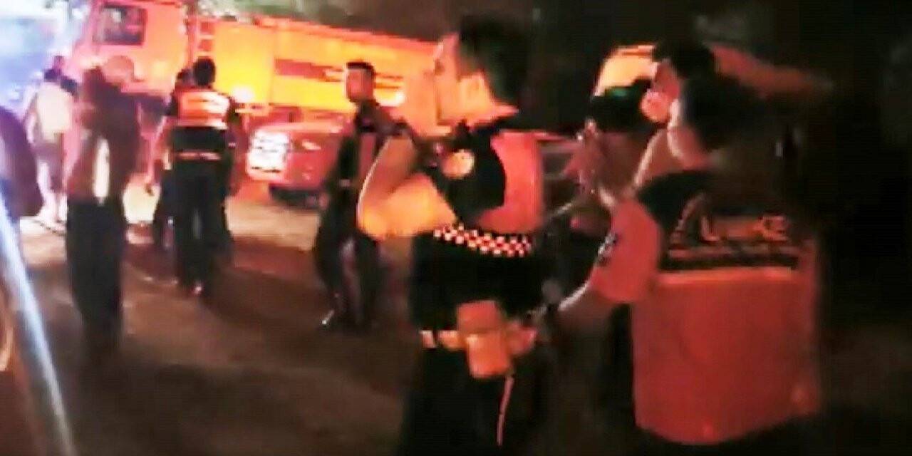 Alevlerin tehdit ettiği bölge tahliye edildi