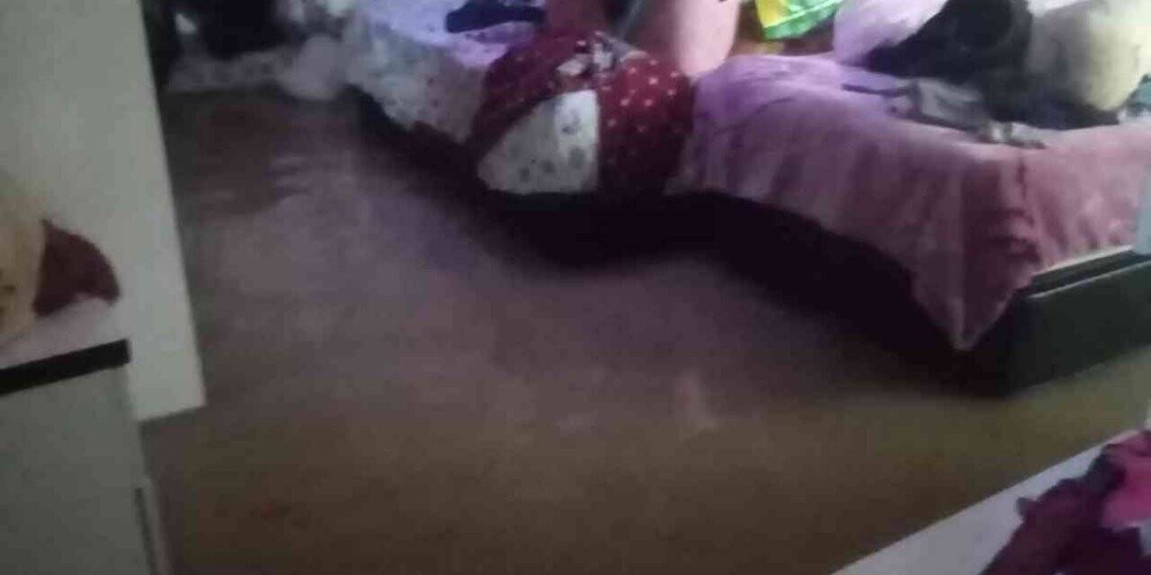 Hatay’da evleri su bastı