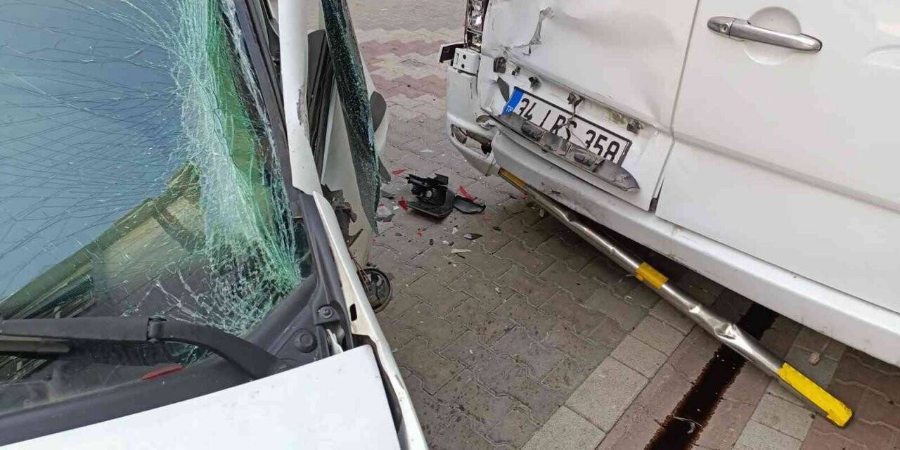 Çalıntı arabayla polisten kaçtı, ortalığı savaş alanına çevirdi