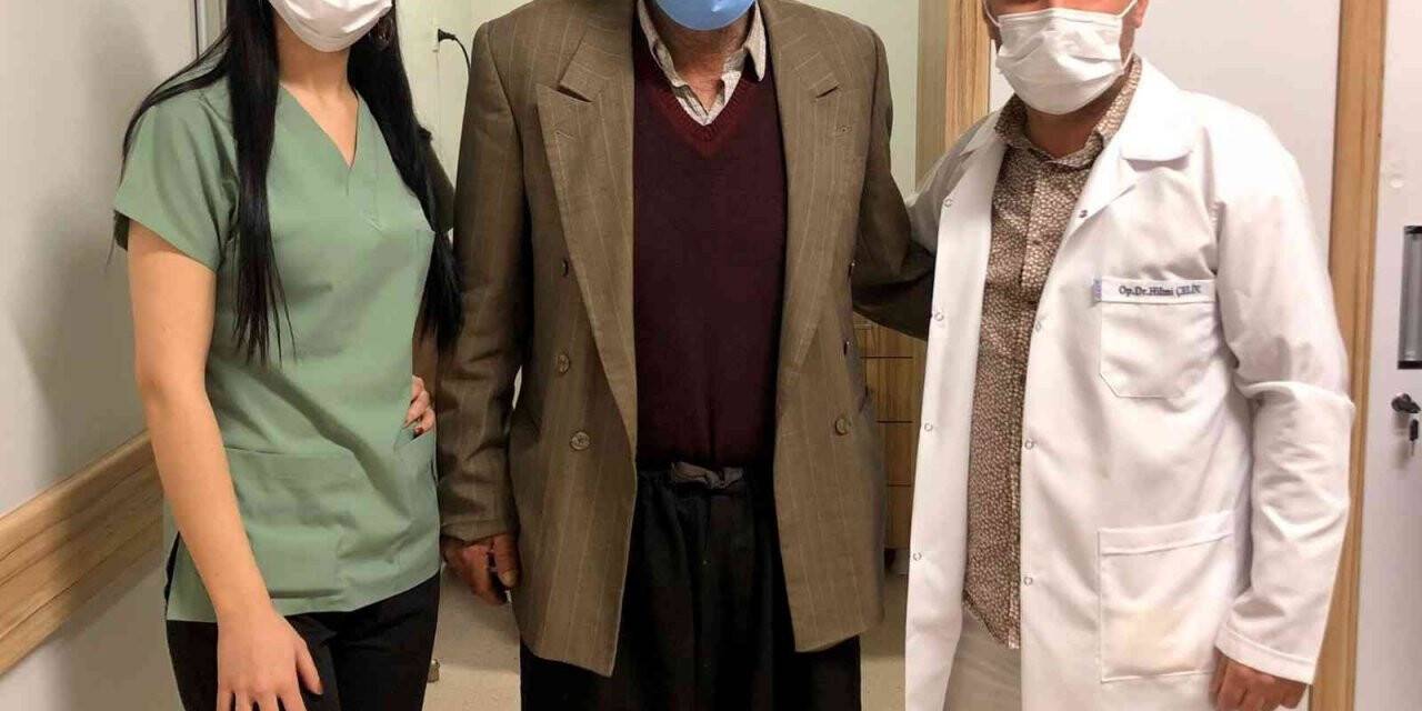 Prostat hastası başarılı operasyonla sağlığına kavuştu