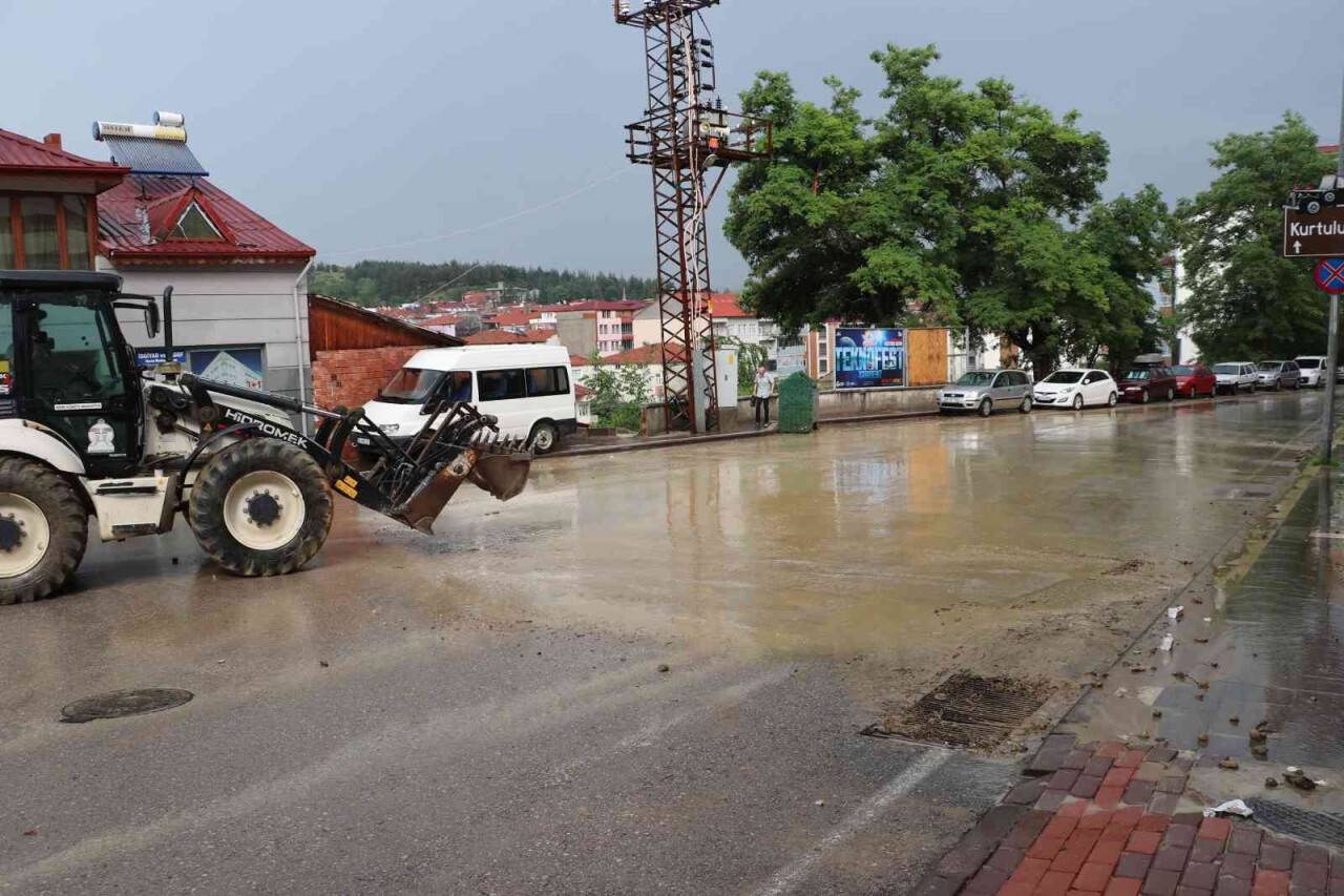 Samsun'da dolu ve sağanak