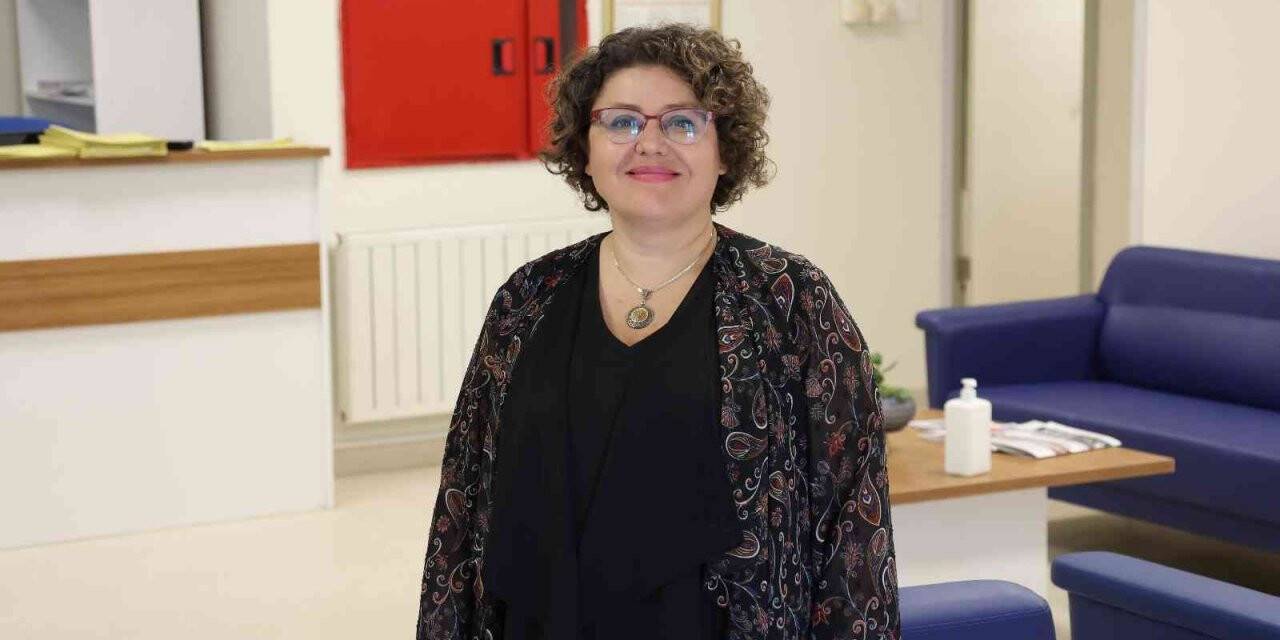 Genç görünmenin formülü: Altın iğne