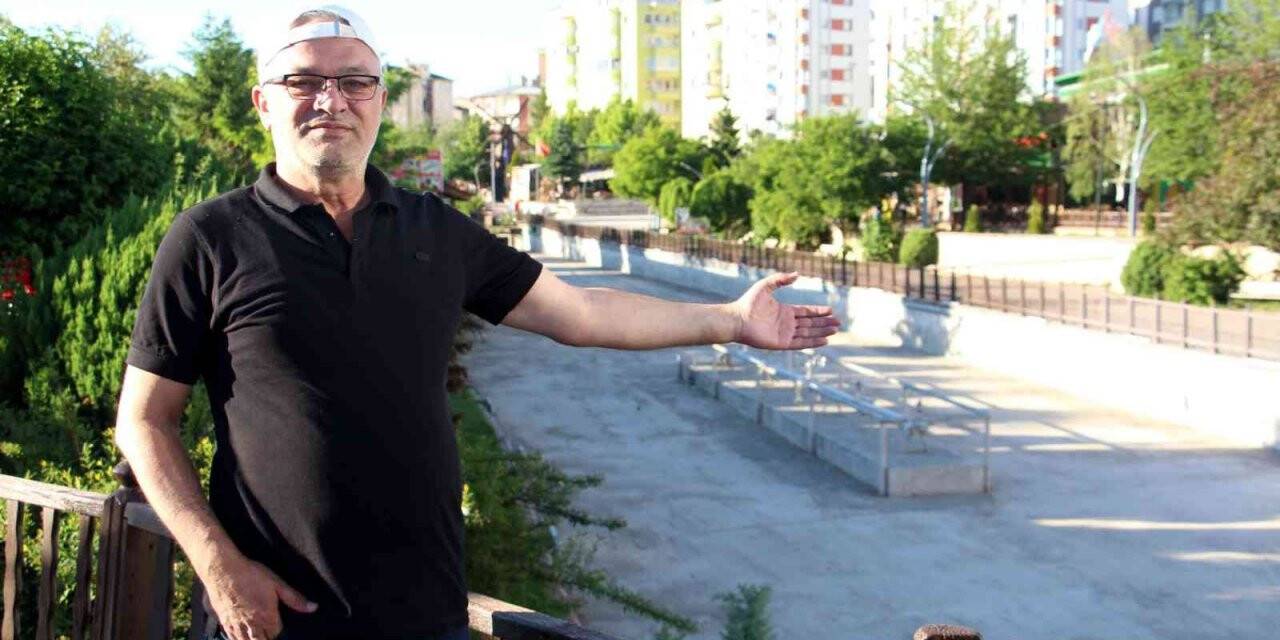 Adı Aksu fakat içinde su yok