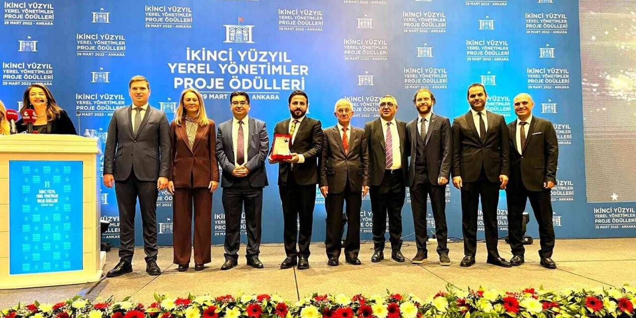 Tasarımları ile adını dünyaya duyurdu