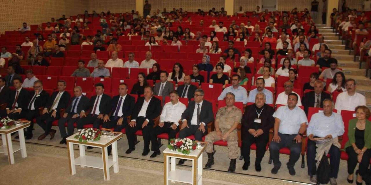 Kilis’te Göç Çalışmaları Sempozyumu başladı