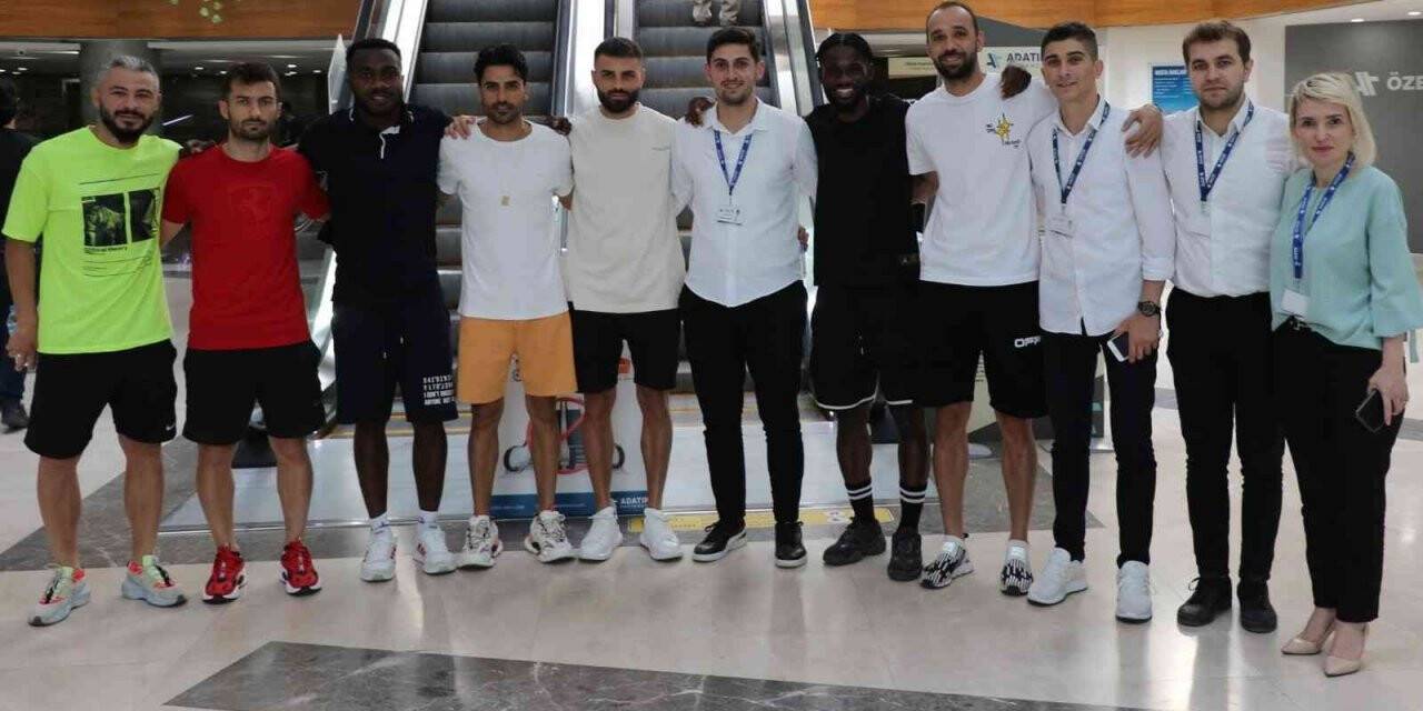 Sakaryaspor oyuncuları sağlık kontrollerinde