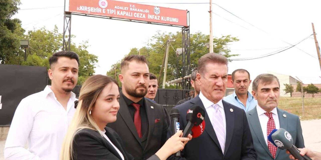 Sarıgül, Kırşehir E-Tipi Cezaevi önünde af çağrısını yineledi