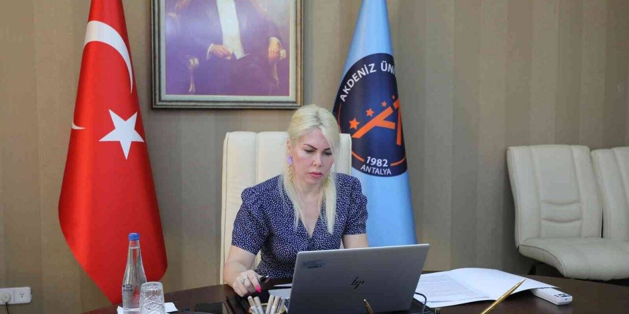 Yoruma dayalı eğitimle öğrencilere kaynakları araştırma zamanı doğacak