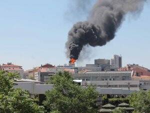 OTELDEKİ ÇATI YANGINI PANİĞE NEDEN OLDU