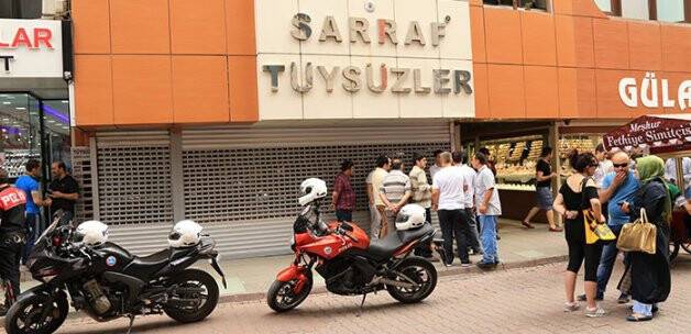 İki minibüs dolusu altınla sır oldular!