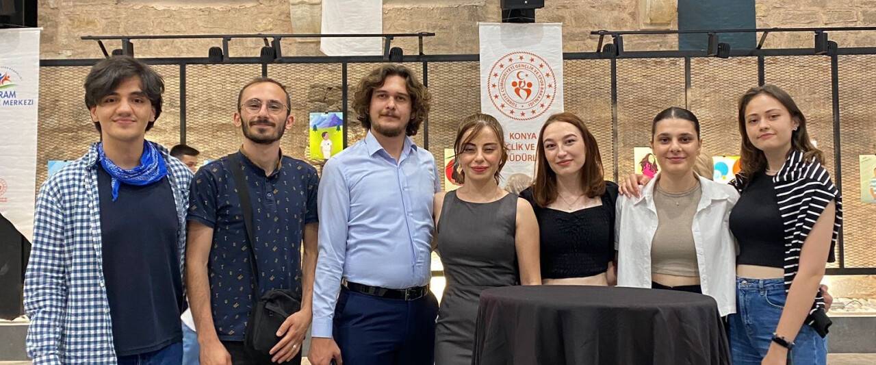 Grafik Tasarımcı gençlerin eserleri sergilendi