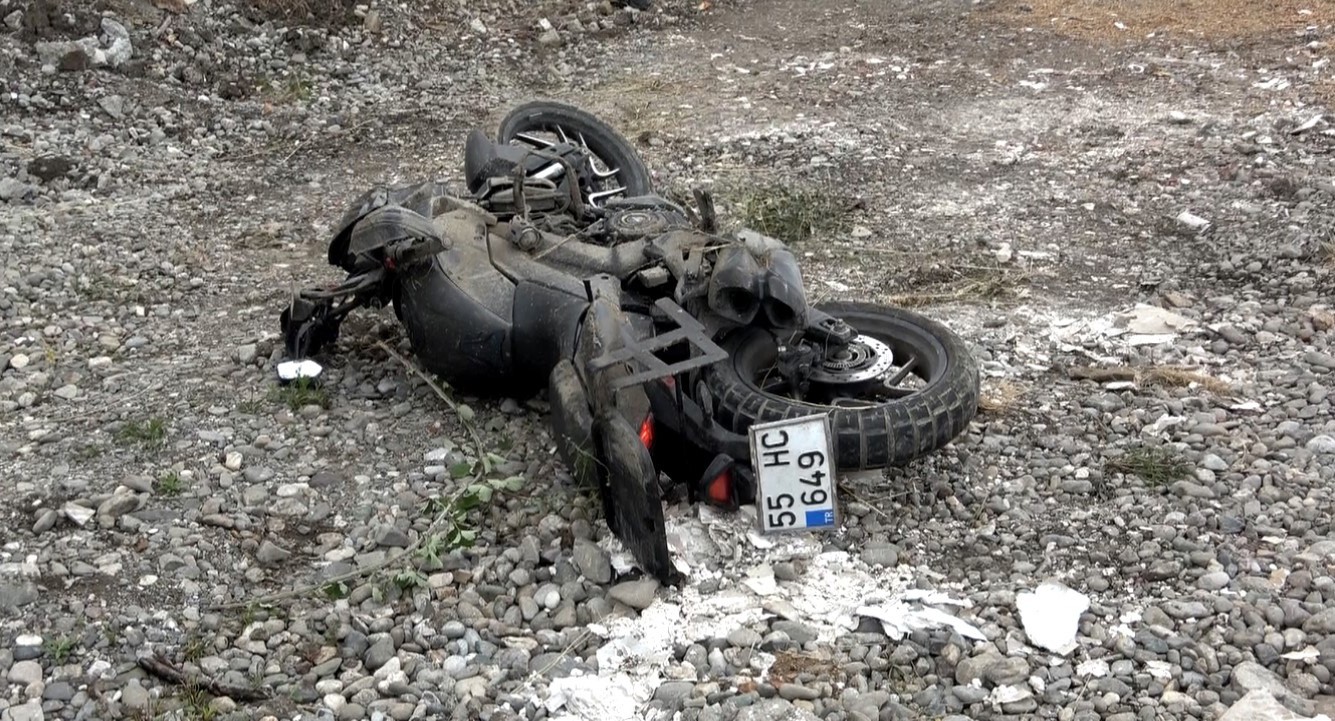 Kazada motosiklet sürücüsü hayatını kaybetti