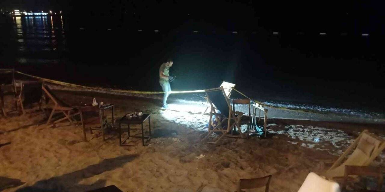 Kıskançlık kavgasında oğlunu bıçaklayan şahsı tabancayla vurarak öldürdü