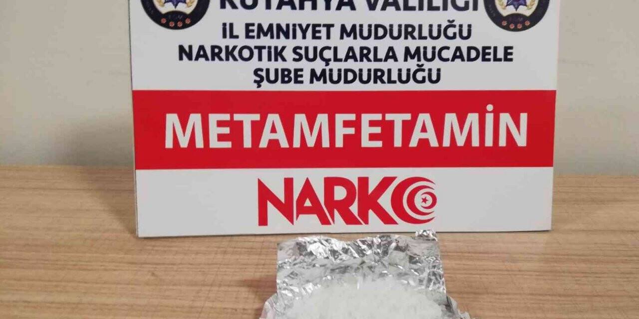 Kütahya’da bekçiler 3 kişinin üzerinde uyuşturucu madde ele geçirdi